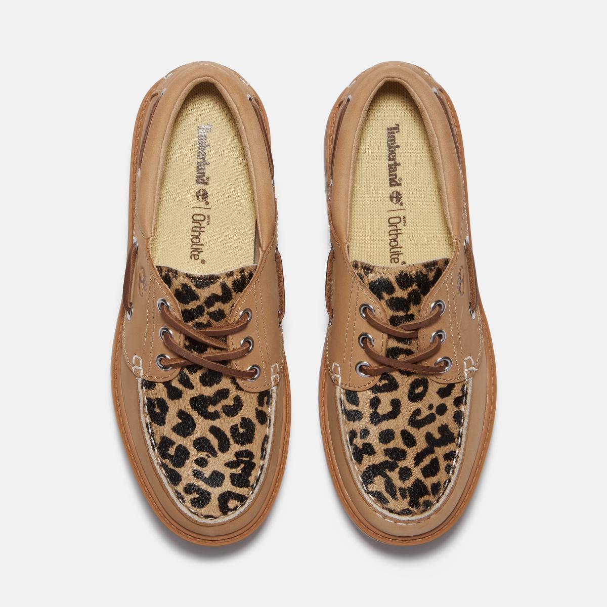 Buy Women's Stone Street 3-Eye Lug in Medium Beige Nubuck - Online
